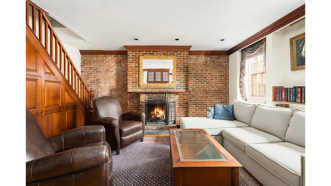 A truly special Upper West Side penthouse, PHB at 34 West 74th Street crowns a landmarked prewar cooperative moments from Central Park.