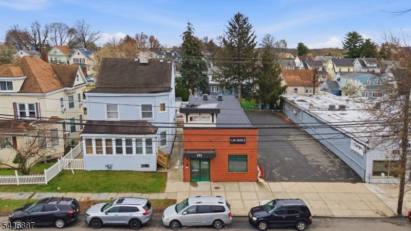 Rare opportunity to acquire a freestanding commercial property on Clifton's busy Crooks Avenue corridor with the added advantage of on site parking for 10 vehicles a scarce offering in this ...