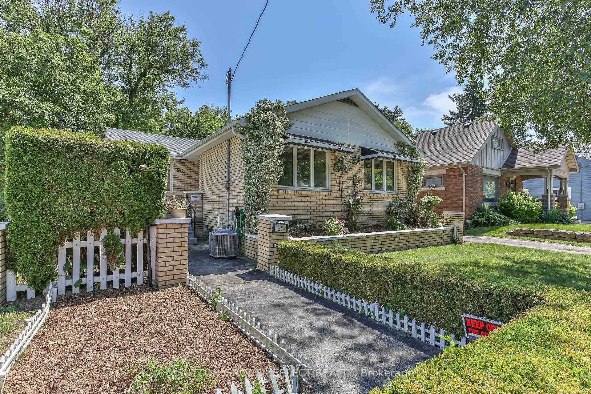 Superb first time home buyer or empty nest opportunity describes this 3 bedroom 1.