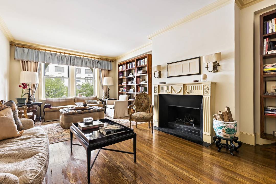 Welcome to 925 Park Avenue, Unit 2A, a charming two bedroom, two bathroom apartment in one of the most highly regarded buildings on Park Avenue, complete with a brand new ...