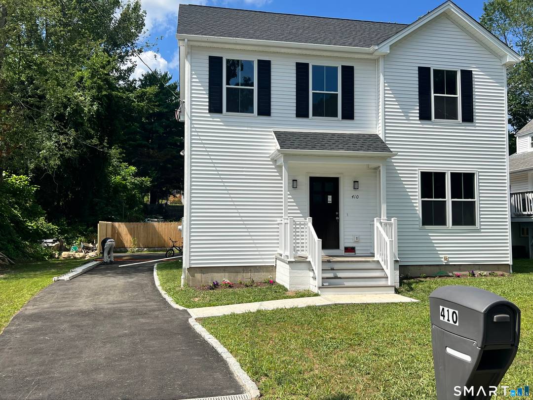 Welcome to 410 Alba where quality meets craftsmanship.