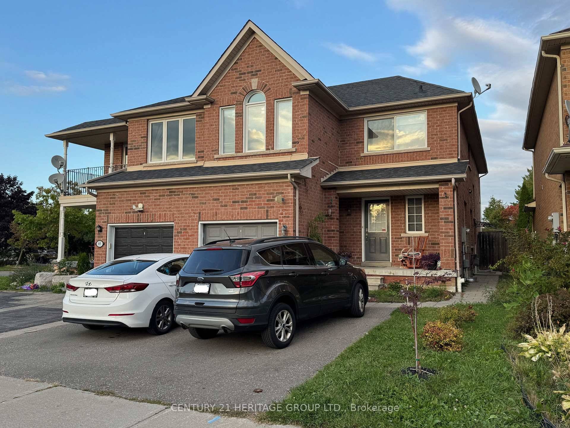 Bright, upgraded and Spacious 2 Bedroom unit in a Premium Location, Just A Short Ways From Wilcox Lake, Bus stop, Retail Shopping On Yonge Street, Groceries, Parks And More To ...