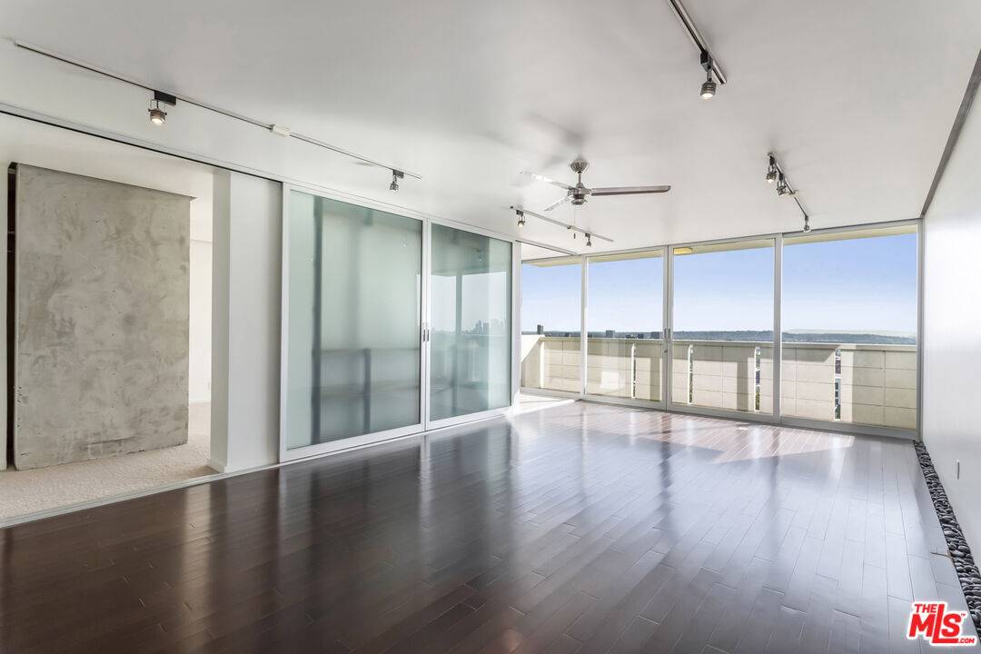 8787 Shoreham Dr 1BR Sunset Strip La