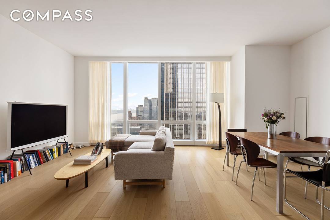 Residence 38G at 15 Hudson Yards is an expansive two bedroom home offering breathtaking Hudson River sunset views and a beautifully proportioned layout within one of Manhattan s most exceptional ...