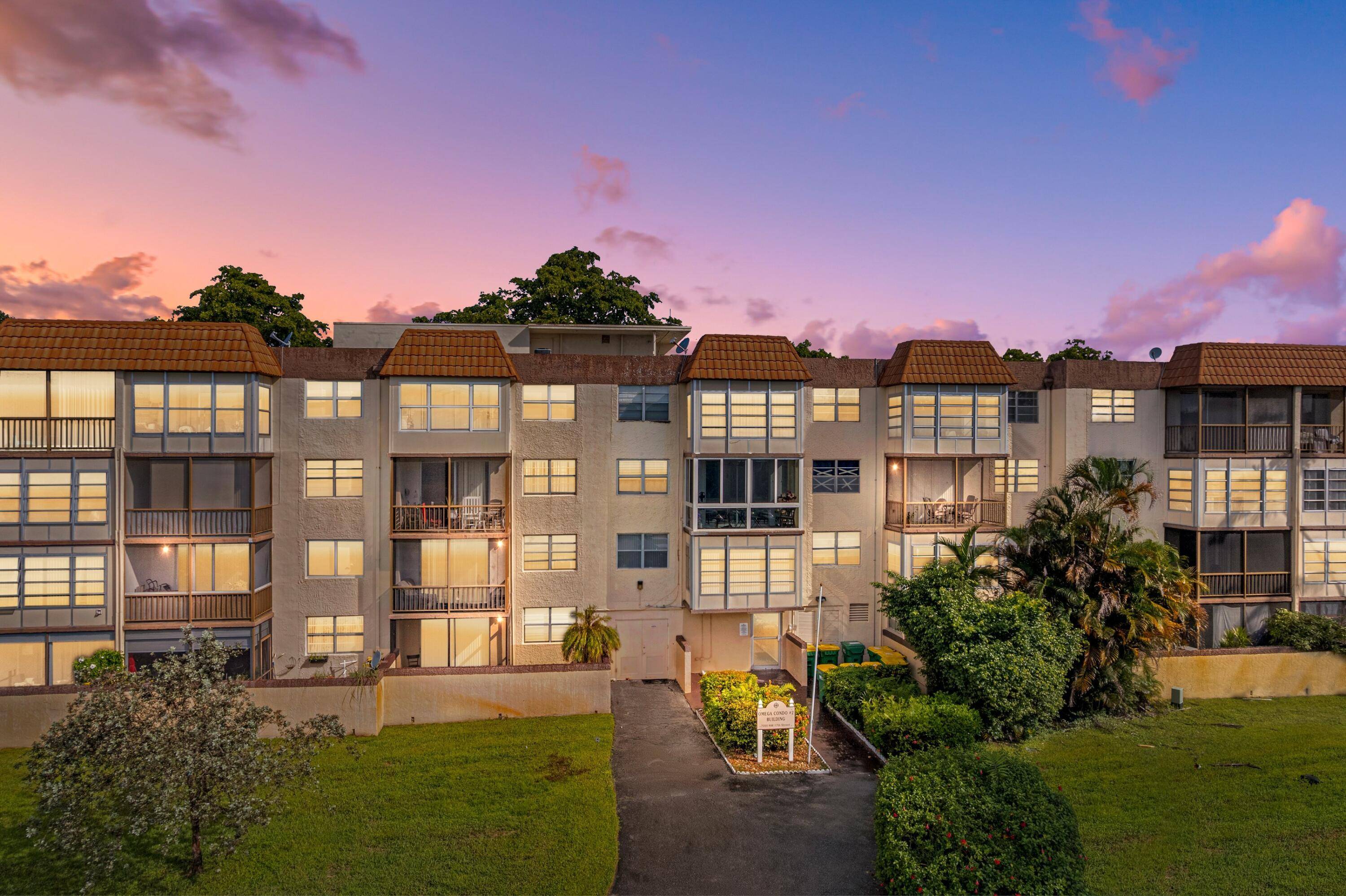 ABSOLUTELY GORGEOUS FULLY RENOVATED CONDO PRESTIGIOUS OMEGA CONDO COMMUNITY QUICK WALK TO POOL Bright Open Floor Plan Freshly Painted LED Recessed Lighting Custom Fans Stunning Eat In Kitchen Quartz Counters ...
