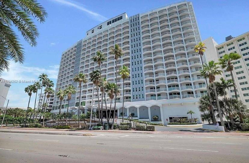 Discover the charm of Miami Beach in this stunning 1 bedroom 1.