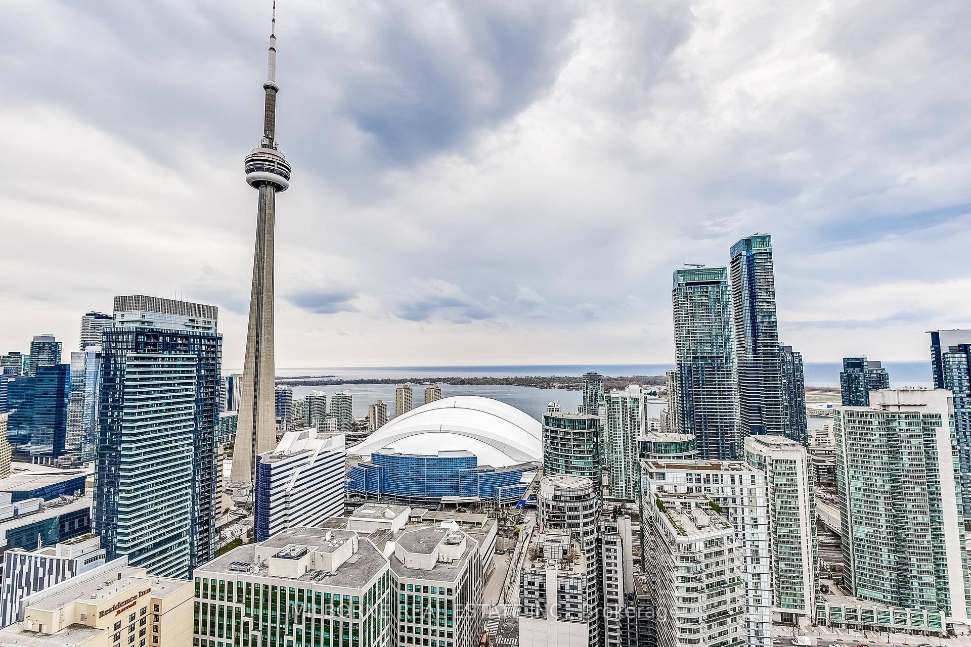 Unobstructed southwest views of the CN Tower and Toronto skyline from the 40th floor of the iconic Bisha Residences.