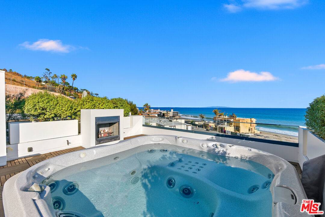 22065   Pacific Coast Hwy 3BR Malibu La