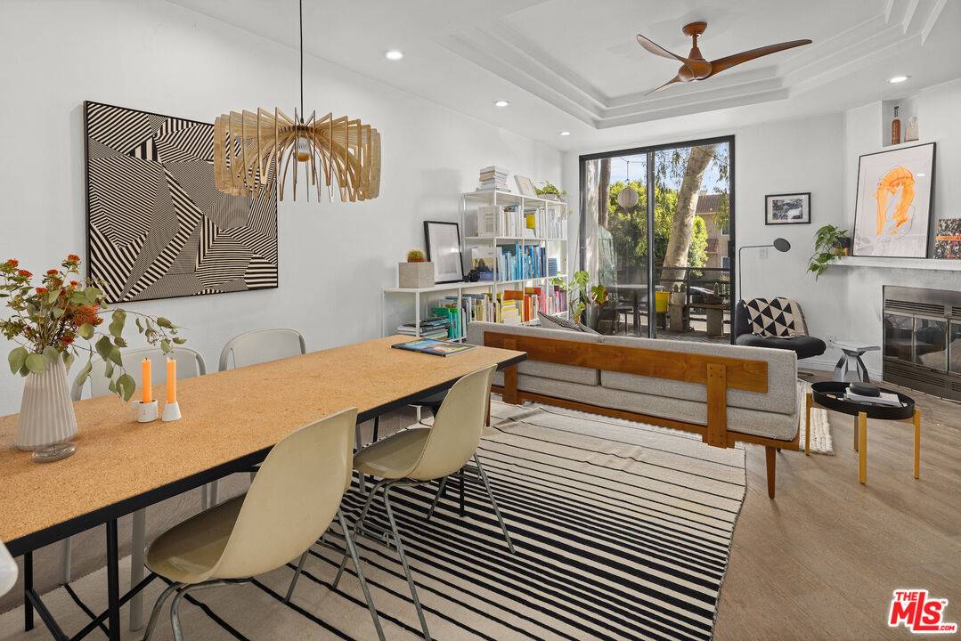 2500   Abbot Kinney Blvd 2BR Marina Del Rey La