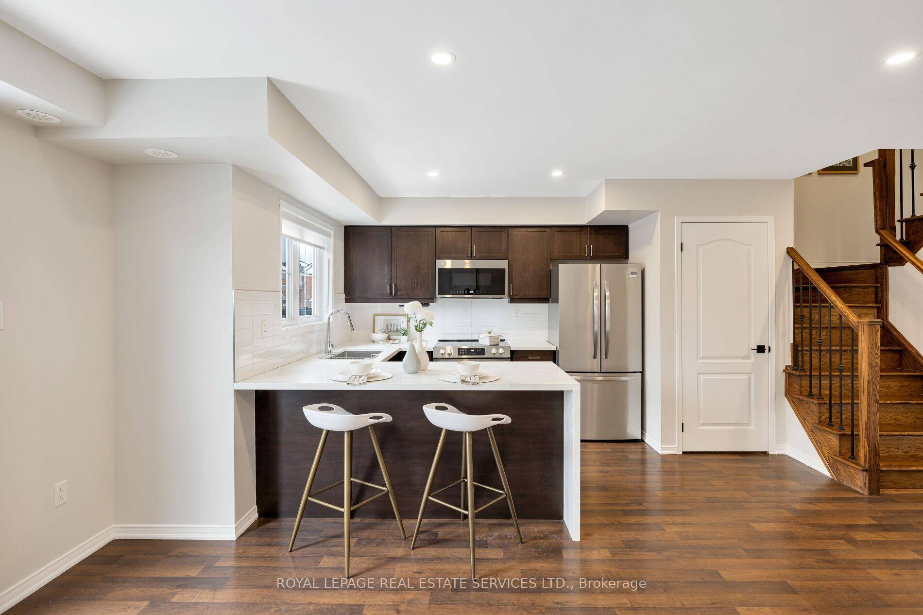 A Luxurious 2 Bedroom Fernbrook Condo awaits in Uptown Core, Oakville.
