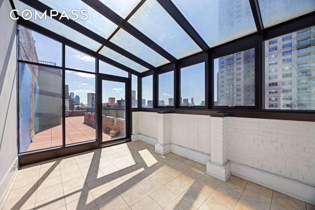 Wrapped in over 1, 400 square feet of private terrace space, this one bedroom residence offers open views in every direction and a seamless indoor outdoor experience seldom found in ...