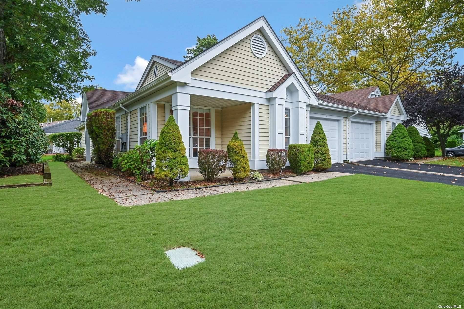 Spacious and bright home in perfect location near paseo.