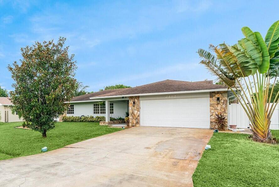 Welcome to this charming 3 bedroom, 2 bathroom home tucked away in a quiet, well located neighborhood !