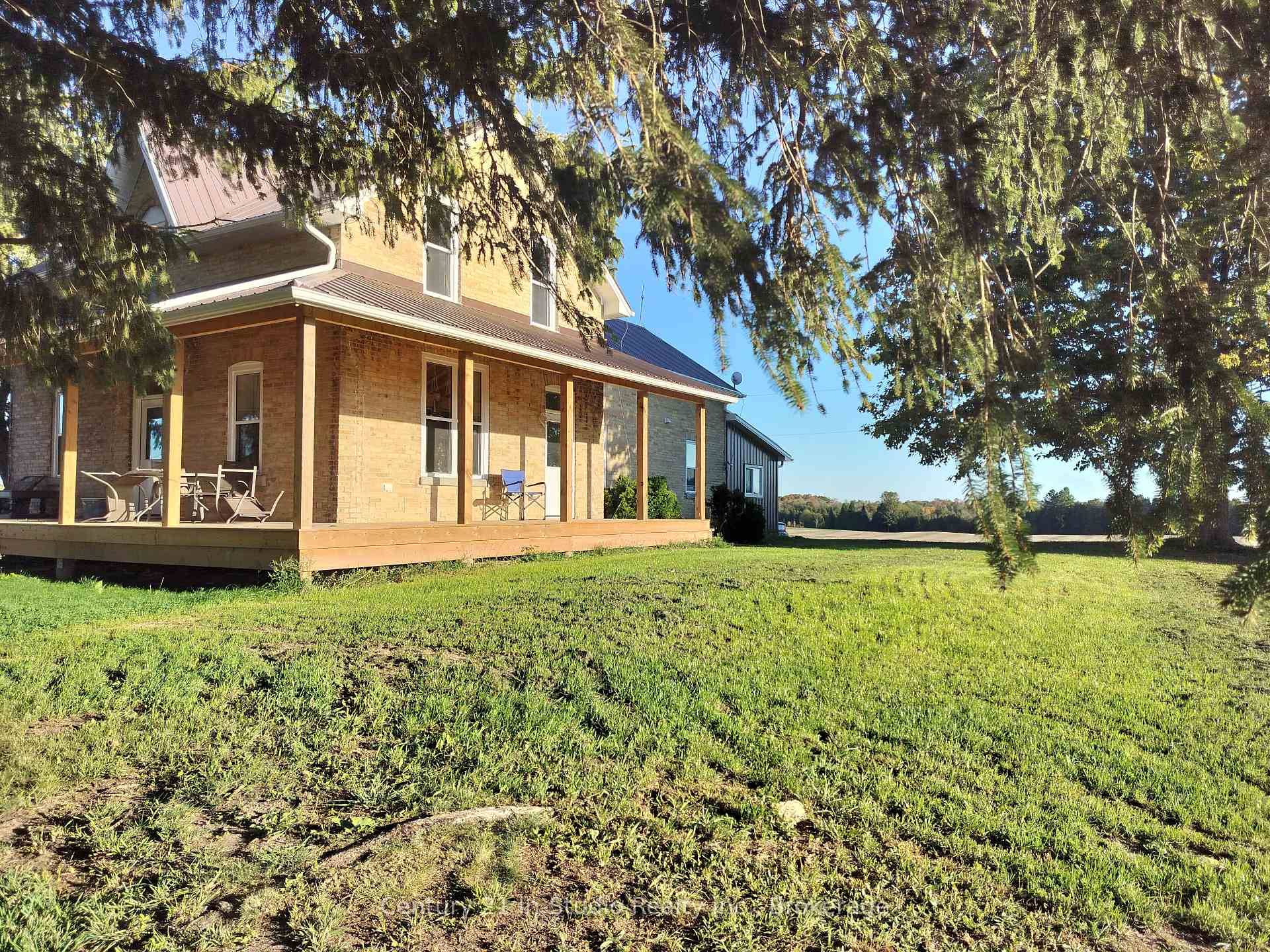 This is a completely renovated back to brick farm house The square footage is approximately 1100, one bedroom with large walk in closet, kitchen with fridge stove dishwasher, bathroom with ...