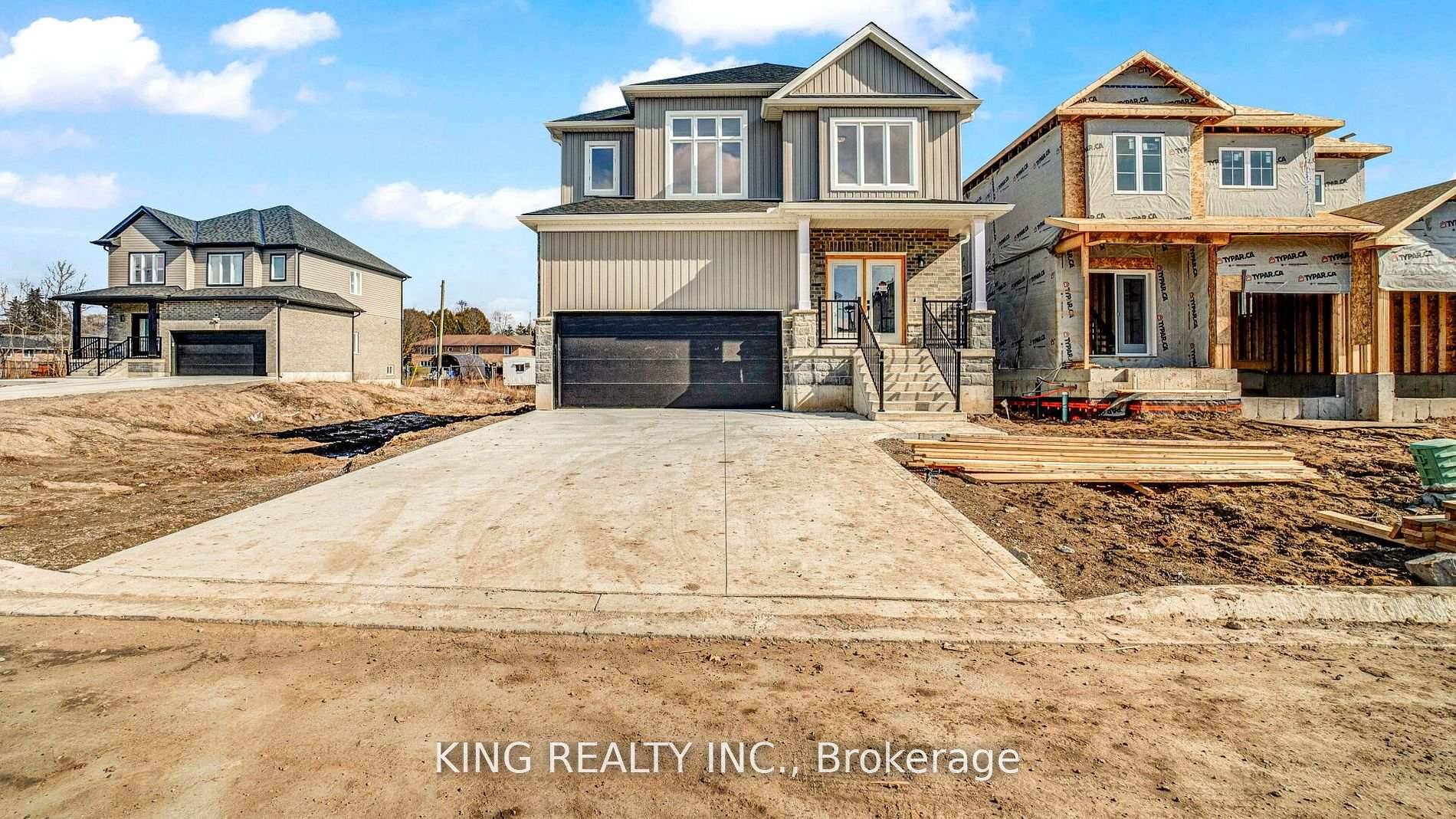 Come and live in Luxury !