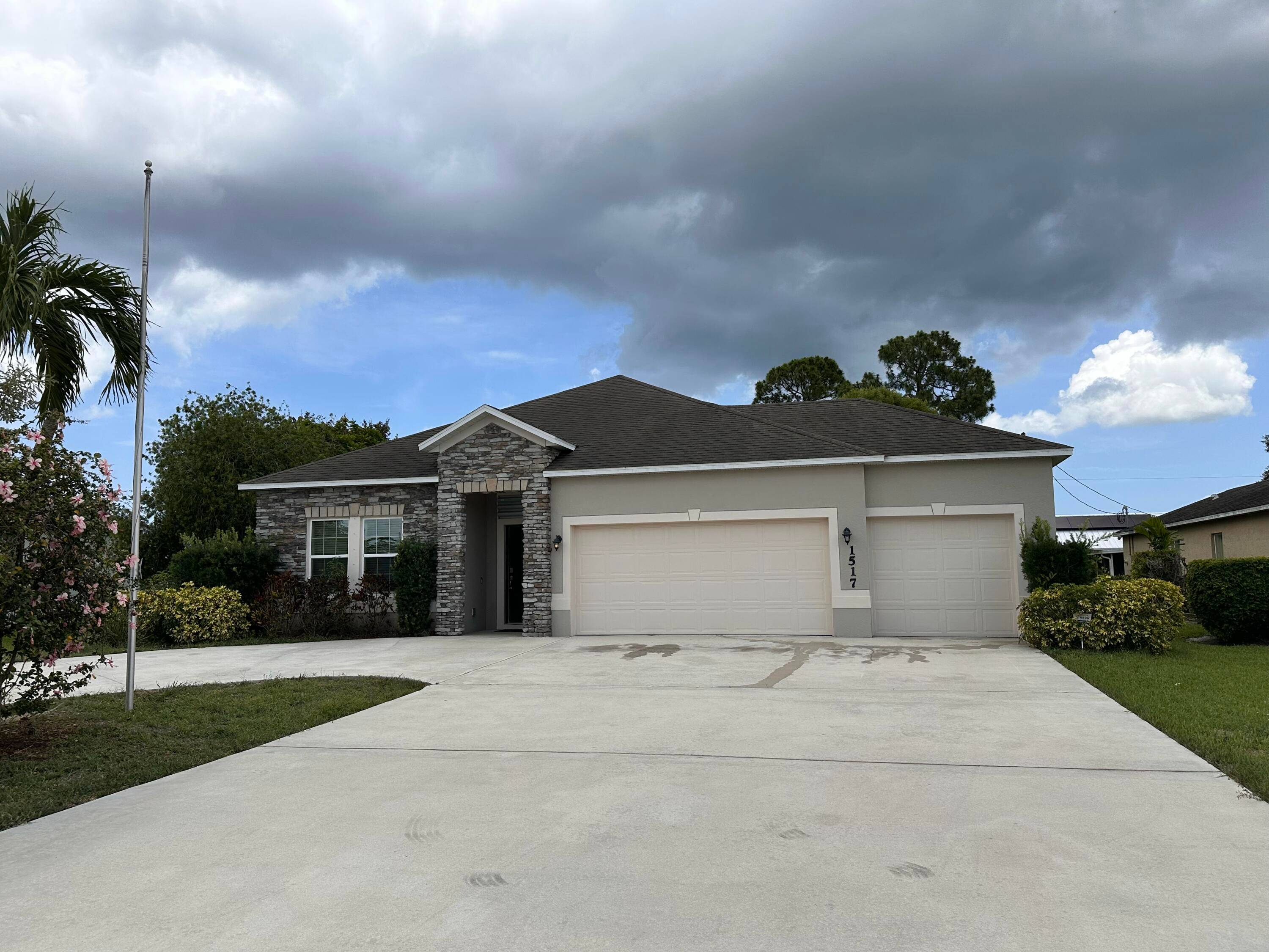 Welcome to this stunning 4 bedroom, 2 bathroom model home with screened patio and lake view.