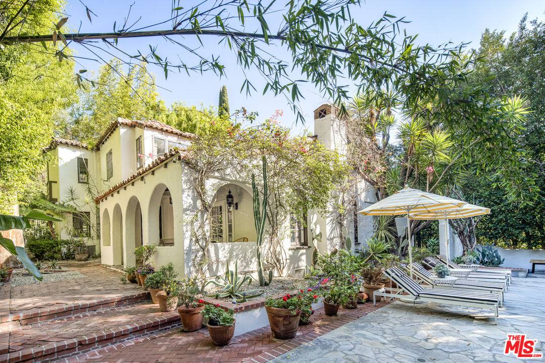 1135   Sunset Vale Ave 4BR Sunset Strip La