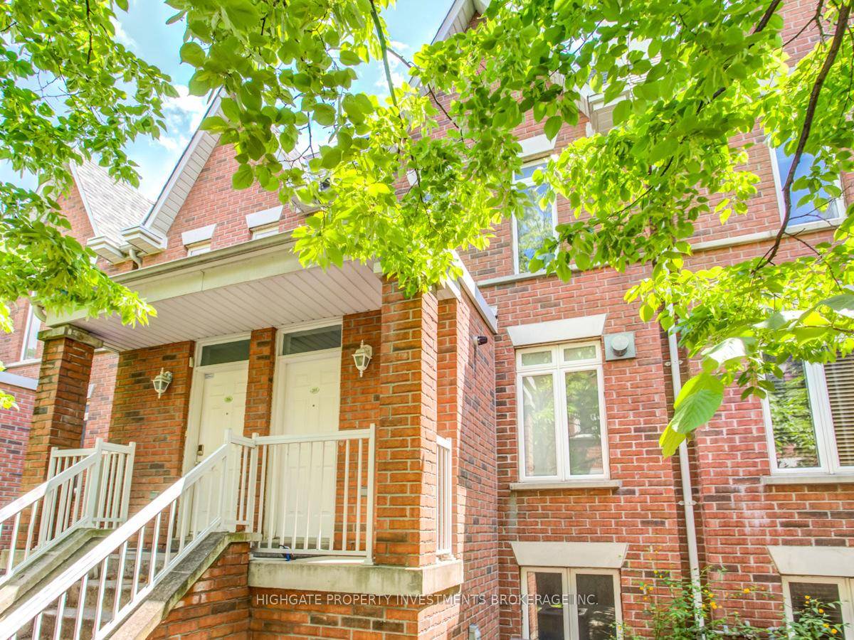 Absolutely Beautiful King West Village 3 1 Bed 4 Bath Townhome Avail for rent Dec 1.