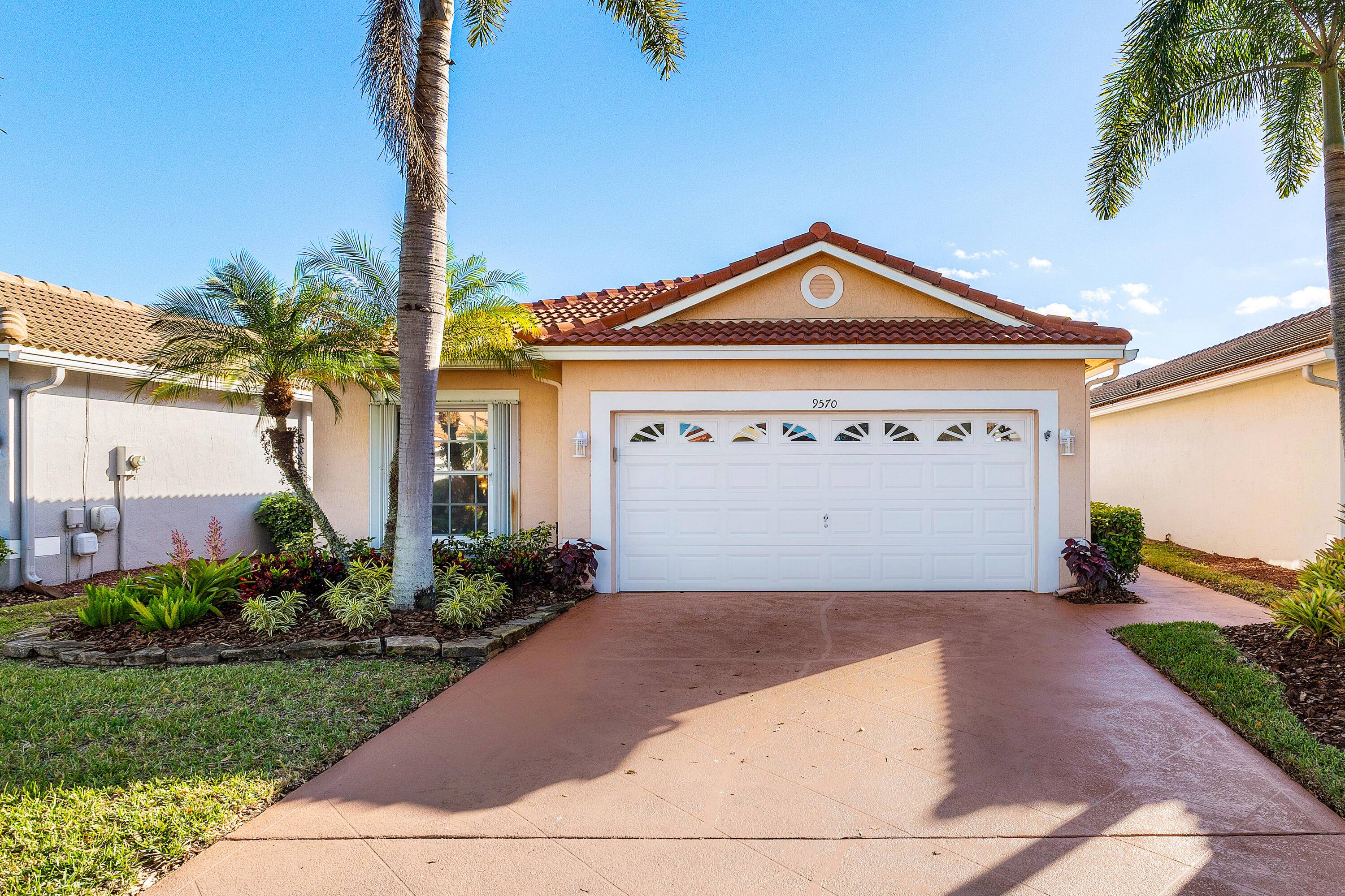 Bright beautiful Lake View Home !