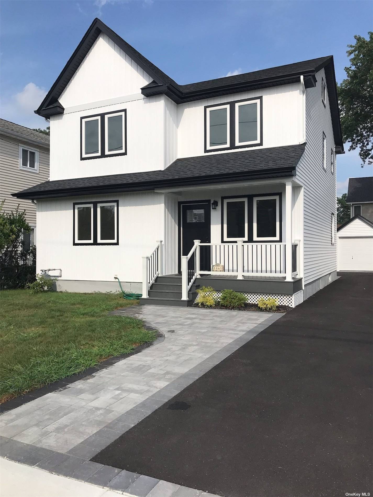 Welcome to this trendy mid block Colonial that's been fully renovated to perfection !
