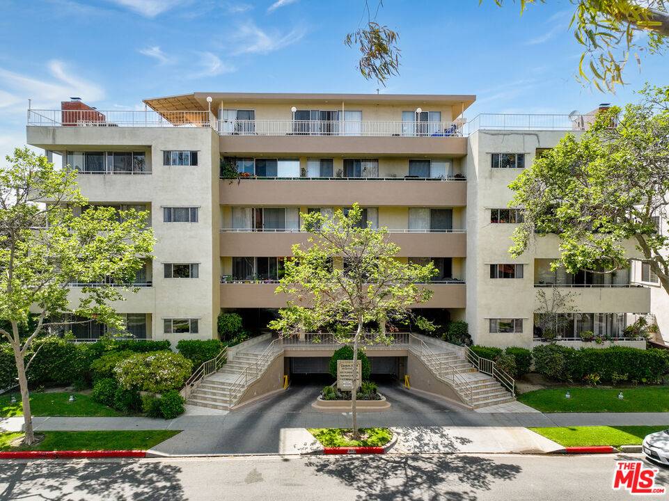 303 N Swall Dr 46.0 Beverly Grove LA