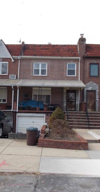 Beautiful 2 Family in Upper Glendale, Quiet tree lined block.