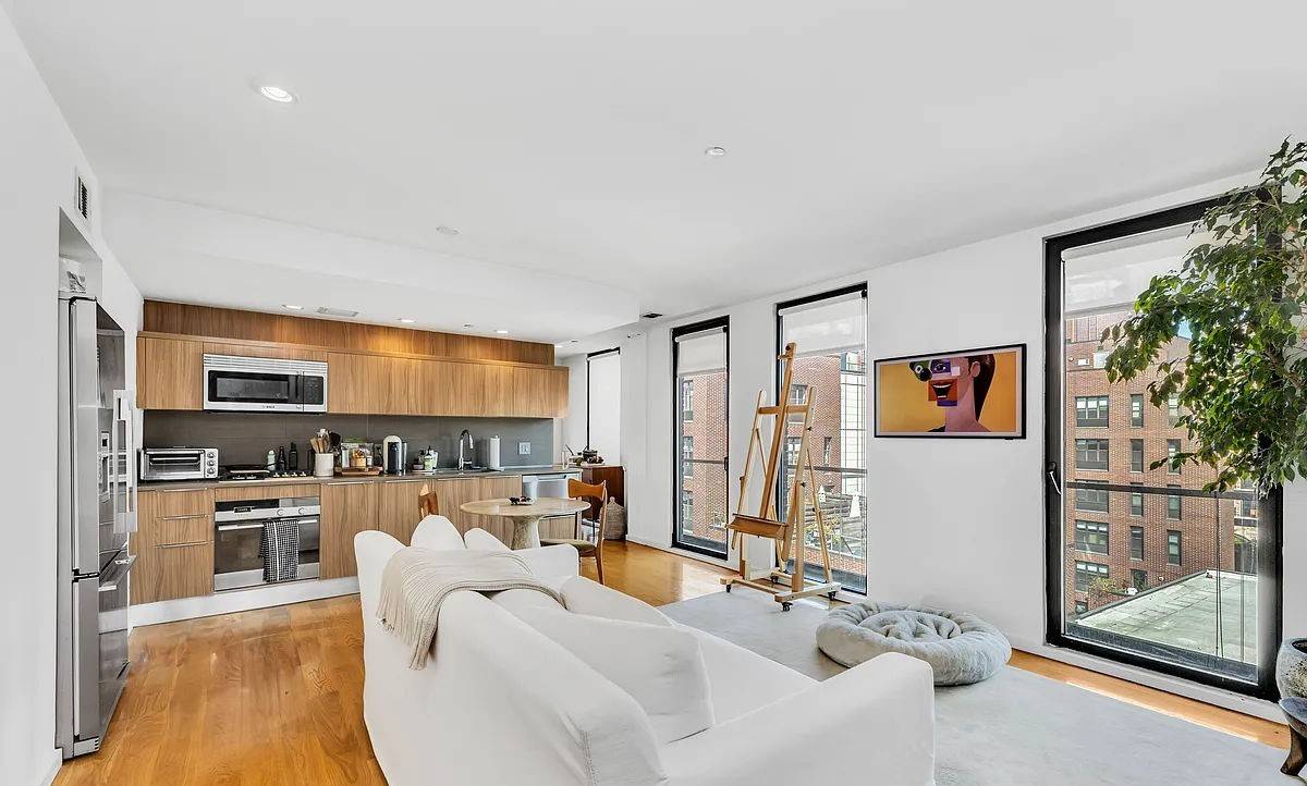 Welcome to 50 North 1st located in Prime Williamsburg !