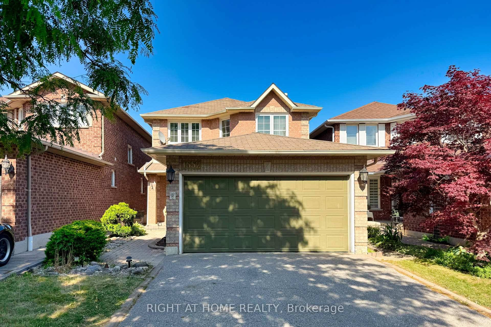 Well maintained, Modern family home, Rare Opportunity To Own This Upgraded, Spacious Detached Home Situated In A Serene And in one of Pickering's most sought after Communities.
