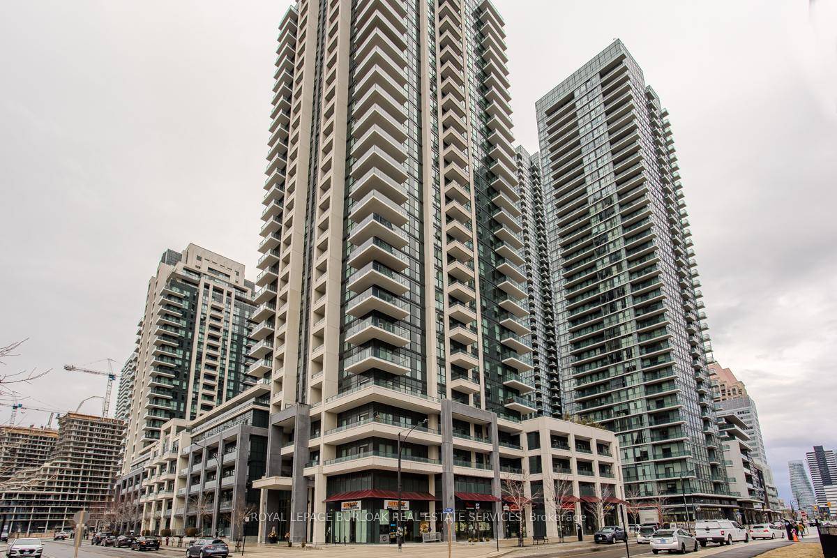 Welcome to 1116 4055 Parkside Village Drive your opportunity to lease a bright and modern condo in the heart of Mississauga's vibrant downtown core !