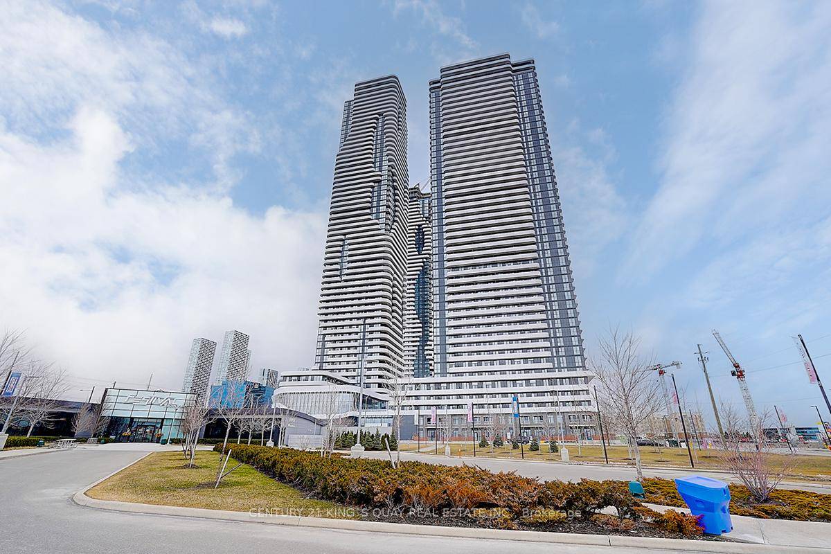 Discover modern living in this 1 Den condo at Festival Condos, located in the heart of Vaughan Metropolitan Centre VMC.