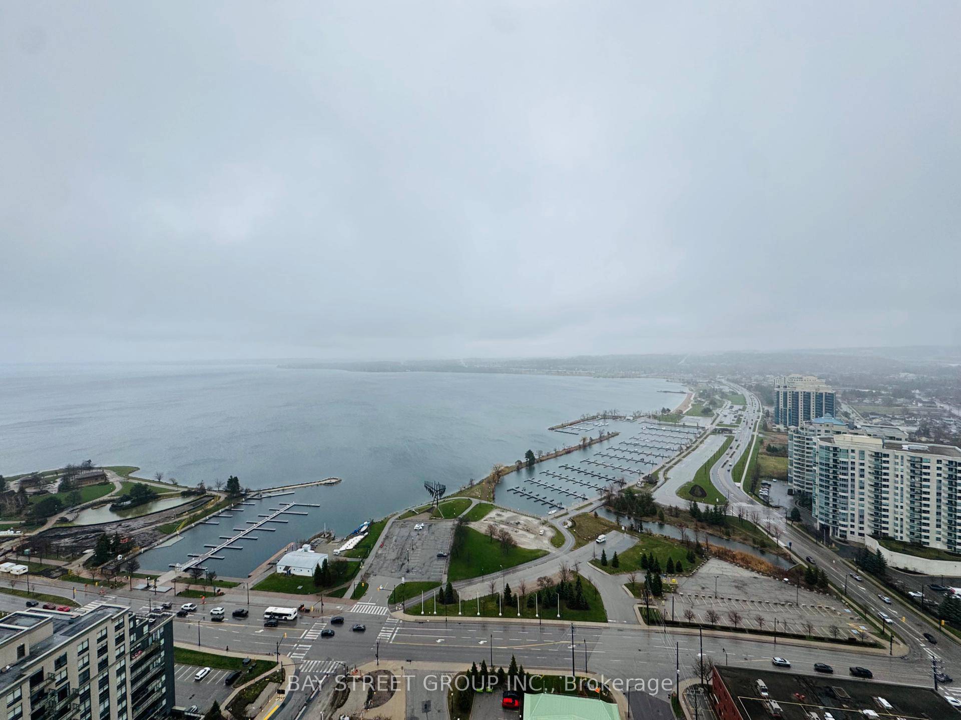 Luxury Waterfront Condo with Unmatched Views 1 Bed Den, 2 BathLive the dream in this brand new, high end waterfront condo offering uninterrupted, south facing views of the stunning Kempenfelt ...