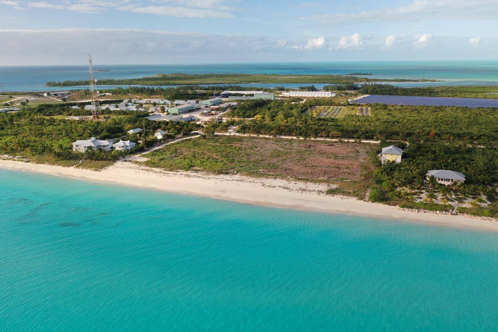 QUEENS BEACH- CHUB CAY Land Berry-Islands