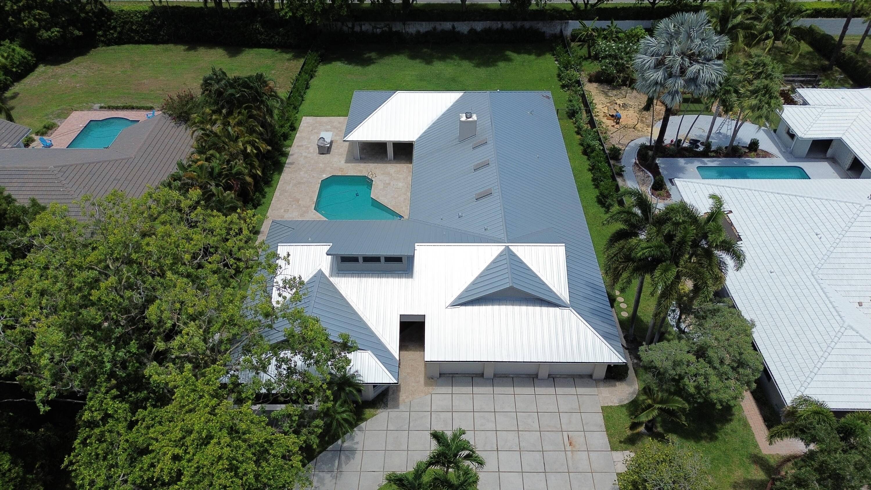This is your chance to own a beautifully renovated residence in Boca Bath Tennis Club, one of Boca Raton's most sought after gated communities, known for its prime central location ...