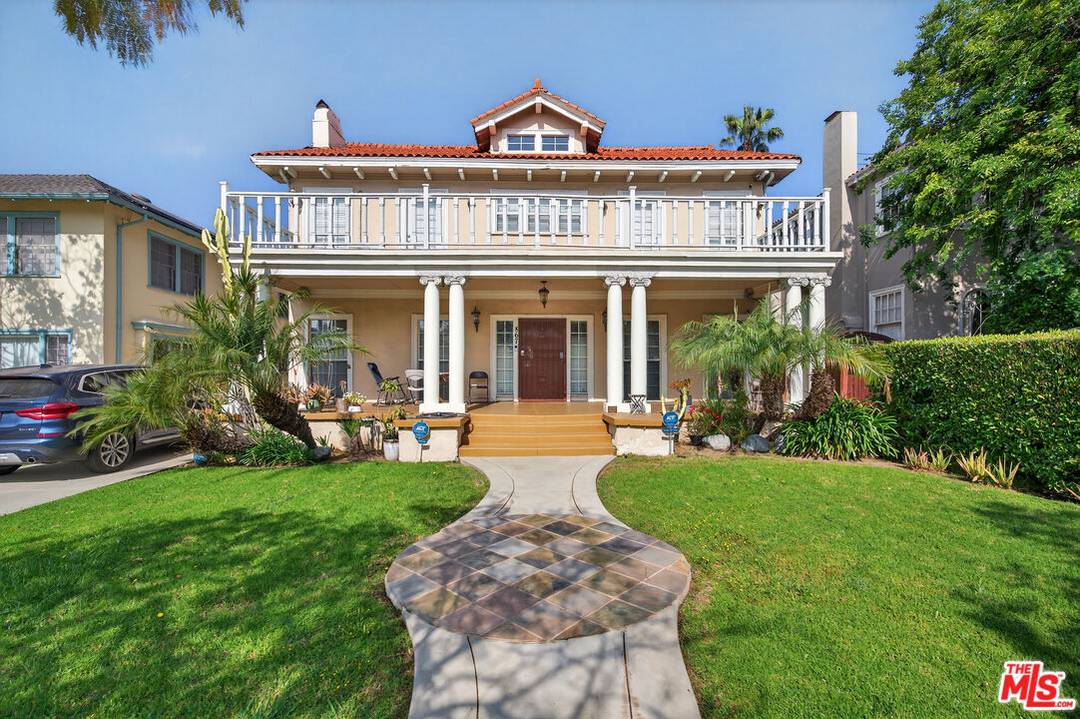 867  S Bronson Ave 4BR Hancock Park La