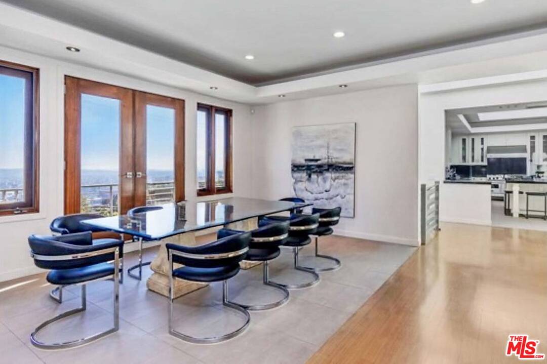 8827   Evanview Dr 6BR Sunset Strip La