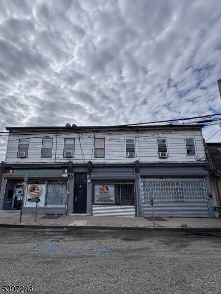 Attention Investors TWO buildings for THE PRICE OF ONE !