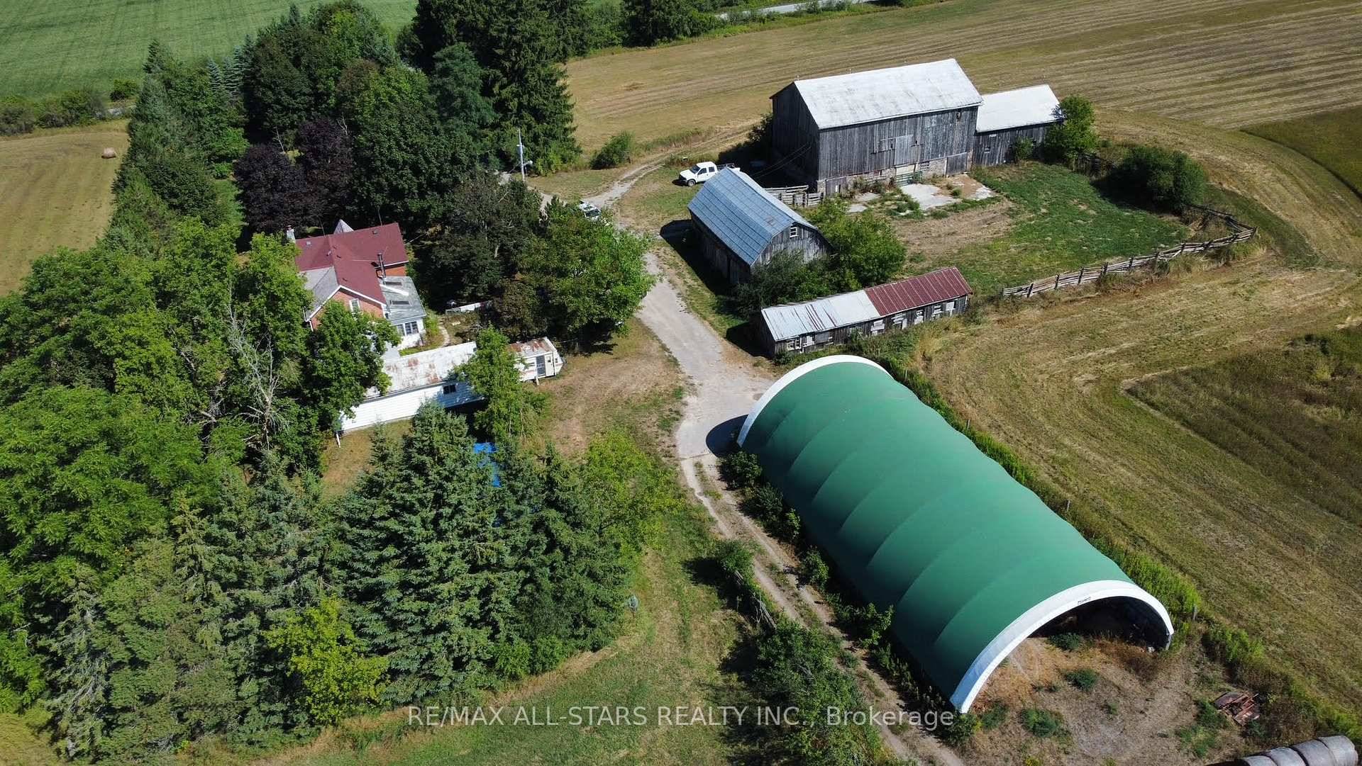 This expansive 192. 52 acre property as per GeoWarehouse offers a rare blend of agricultural potential and rural charm just minutes from town conveniences and an easy commute to the ...