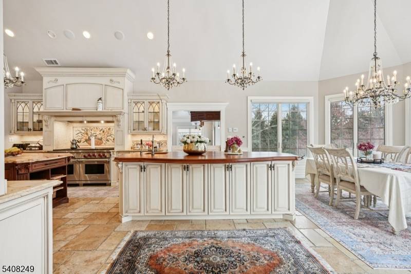 Coming Soon Showings will begin 2 13 Located at the end of a private cul de sac, this impressive 7, 200 sq ft center hall colonial offers an exceptional blend ...