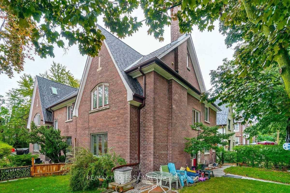 Unique Loft Style Apartment in Small Historical Building in desirable Casa Loma Wychwood Pk Area.