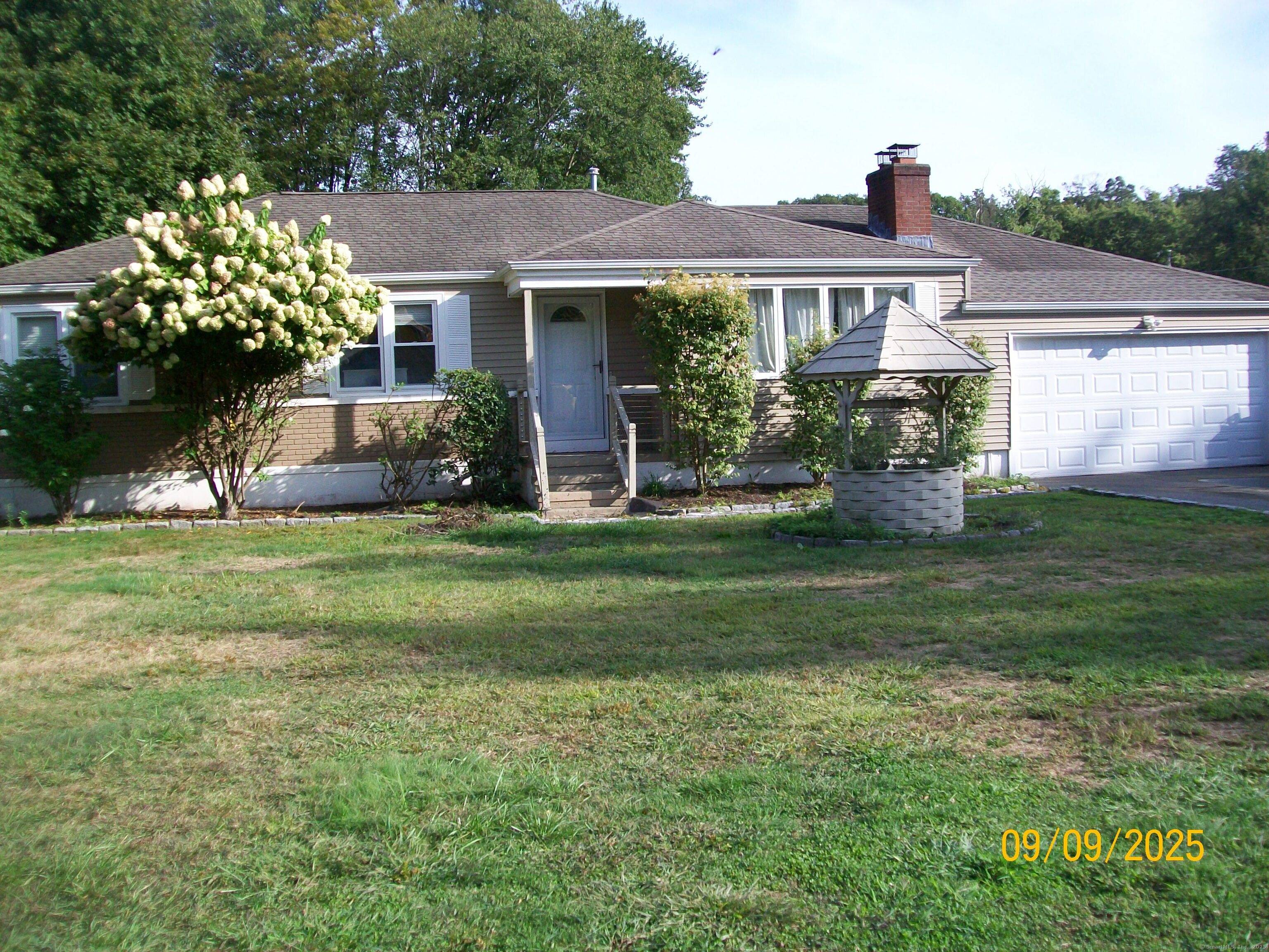 3Br 1. 5Bath on a beautiful fenced in corner lot.