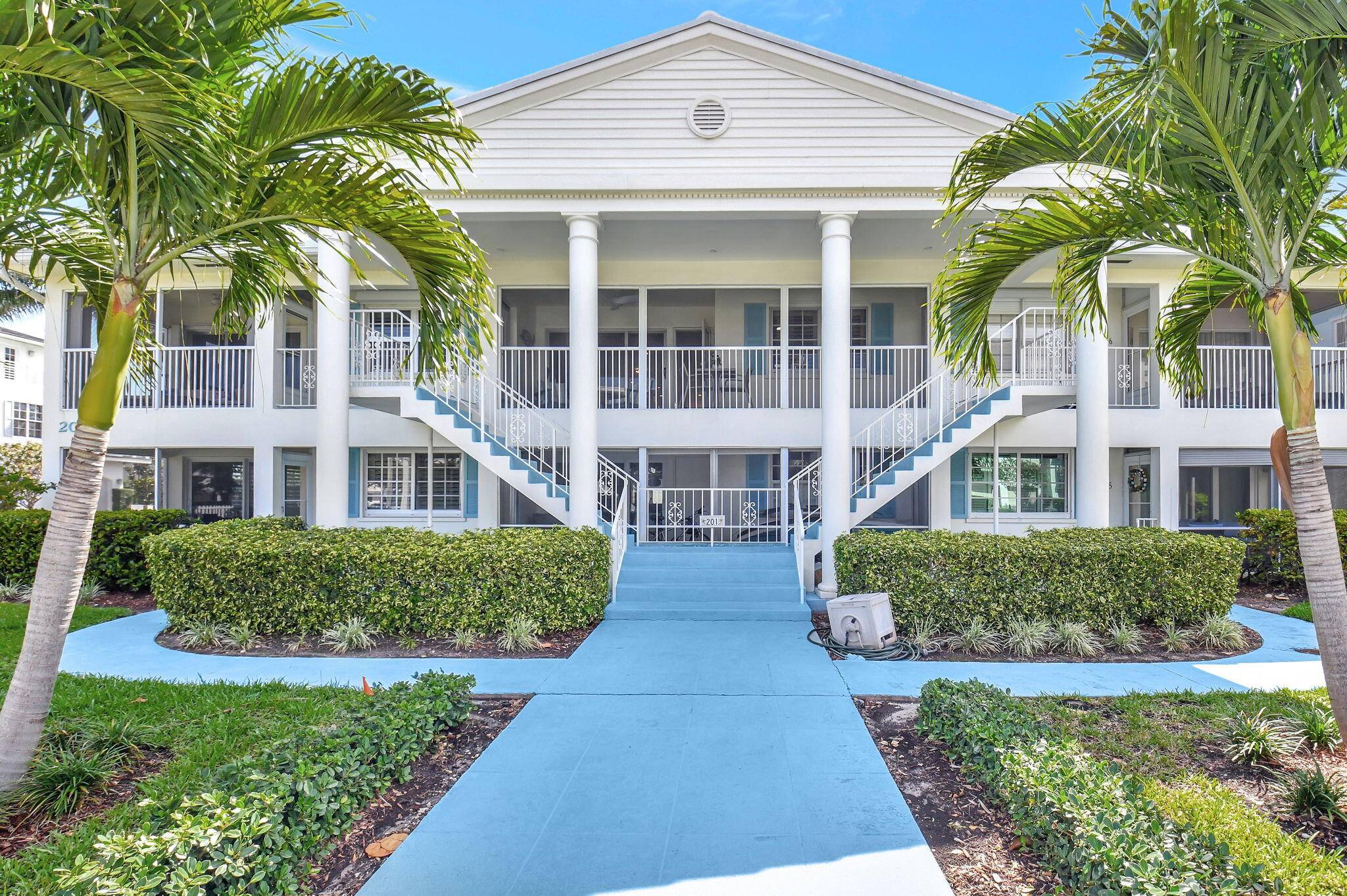 THIS IS IT ! YOUR HOME IN PARADISE YOU CAN HAVE IT ALL !