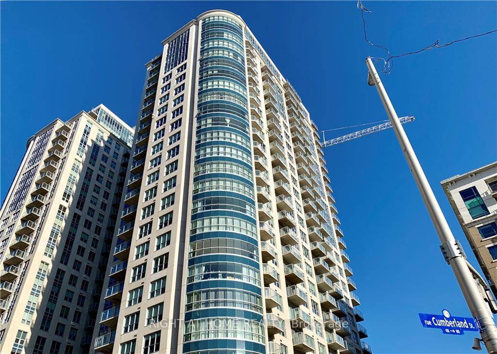 Modern 26th floor condo featuring breathtaking north facing views of Parliament Hill, ByWard Market, and the Gatineau Hills.