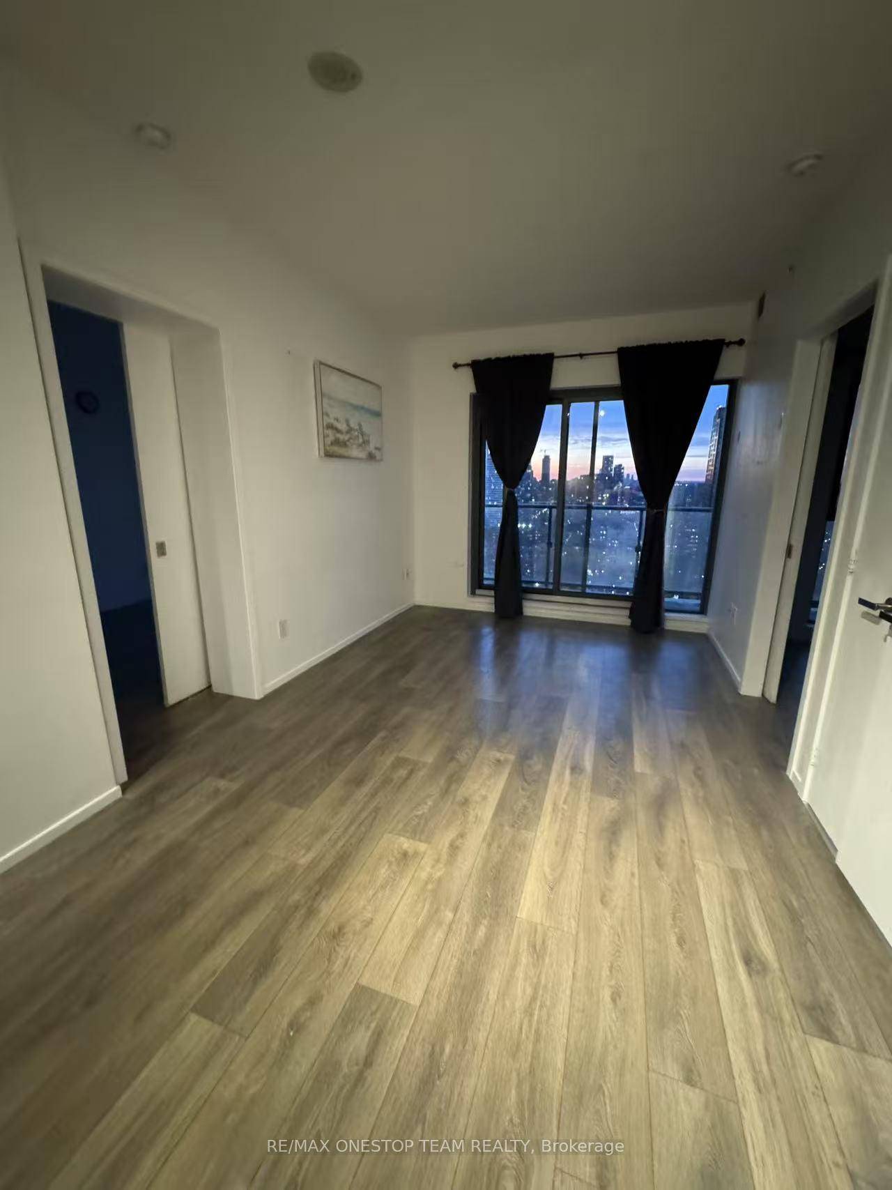 2 Split Bedroom 2 Bath Condo Built By Great Gulf.