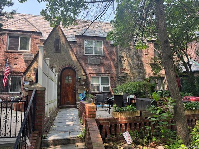 Charming All Brick One Family Home on a Tree Lined Street Nestled between Northern Blvd and 34th Avenue, this legal one family brick home offers 3 bedrooms and 2 full ...