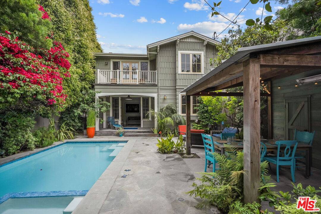 813   Crestmoore Pl 4BR Marina Del Rey La