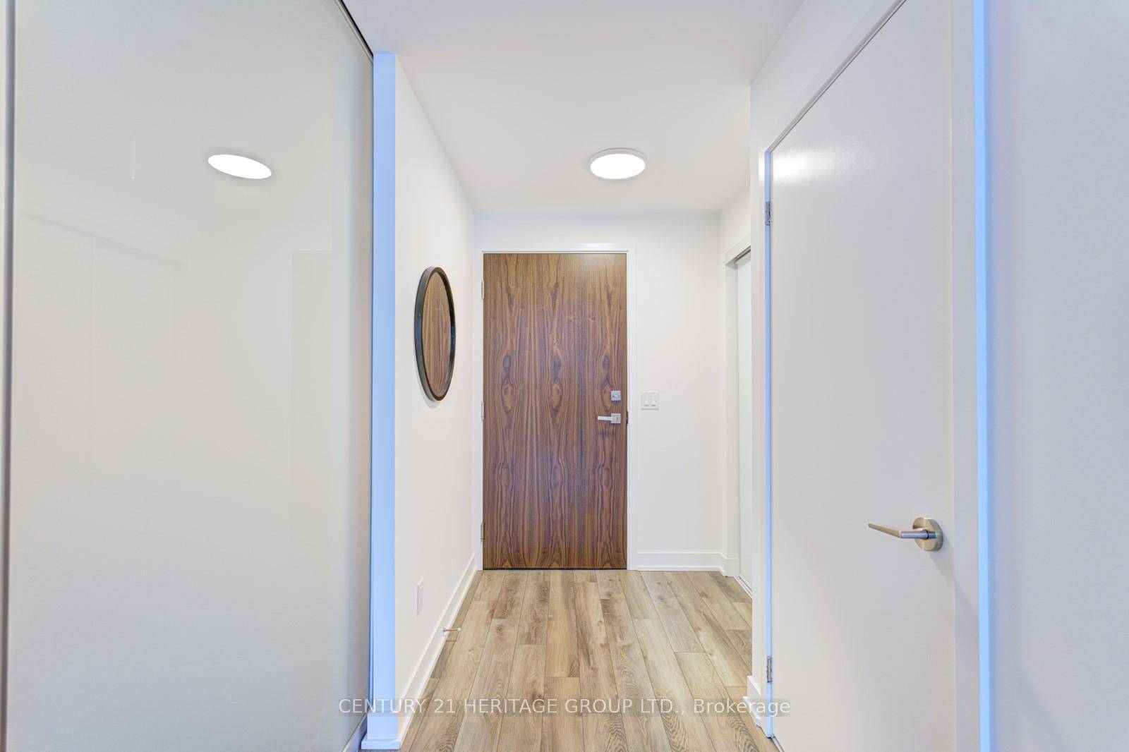 A bright, airy, and urban 2 bedroom, 2 bathroom suite located in a lively and vibrant neighborhood, offering both comfort and convenience.