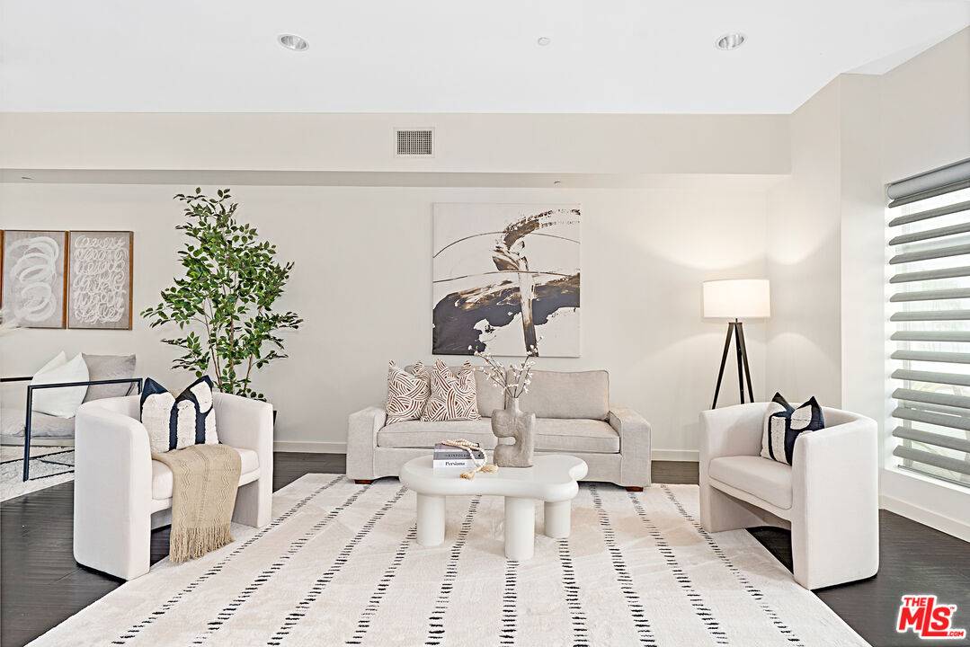 3119   Via Dolce 2BR Marina Del Rey La