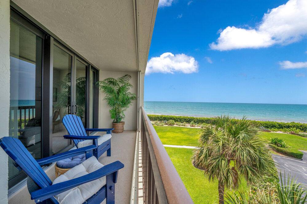 Oceanfront living at its finest !