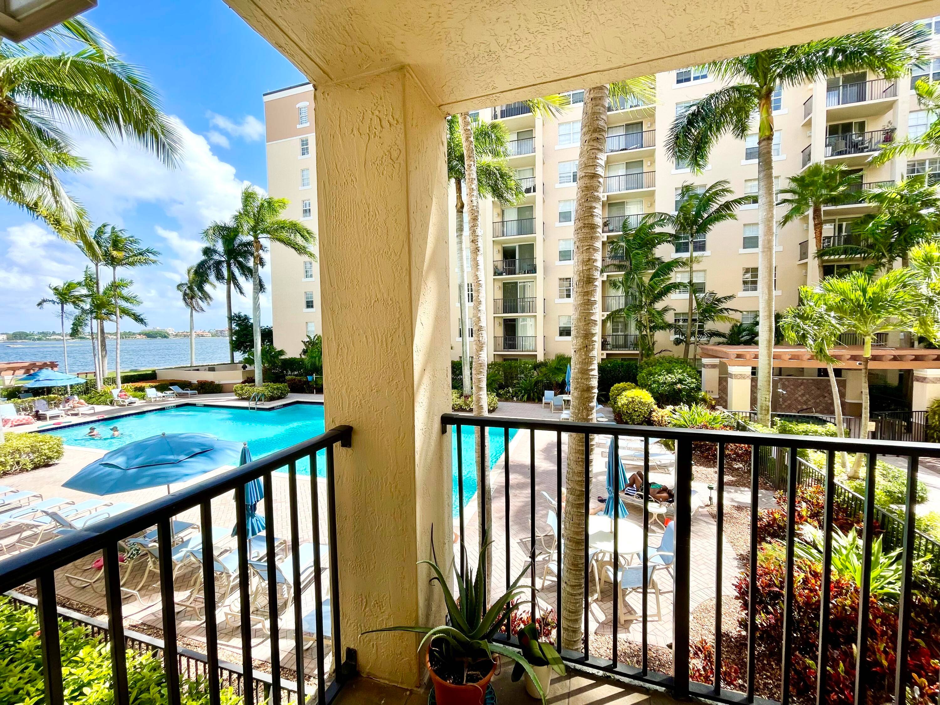 Luxury Waterfront Living at Flagler PointeMove in ready and fully furnished, this bright 2 bed 2 bath condo showcases sweeping pool and Intracoastal views in one of West Palm Beach's ...