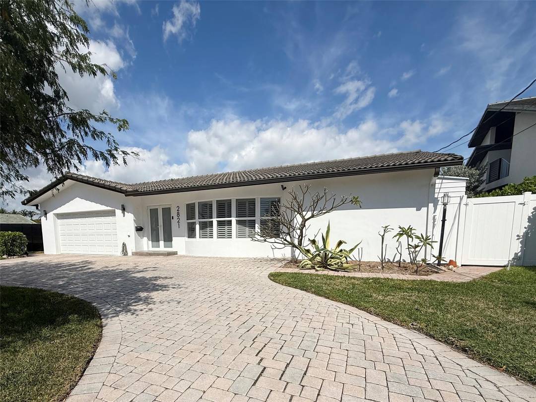 Experience the ultimate waterfront lifestyle from this beautiful 4 bedroom 3 bathroom home !